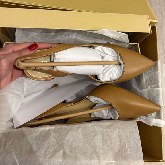 Brand New Michael Kors leather Slingback Pumps – Size 8 - Picture 8 of 13
